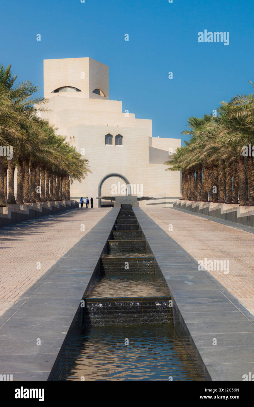 Qatar, Doha, le Musée d'Art Islamique, conçu par I.M. Pei, extérieur Banque D'Images