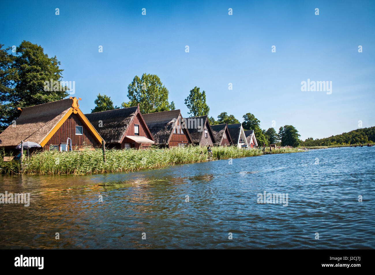 Allemagne, Mecklenburg-Vorpommern, Roggentin, Mecklenburg Lake District, canoë du Lac Lac de Leppin, Granziner l'hébergement sur le lac Zotzen Banque D'Images