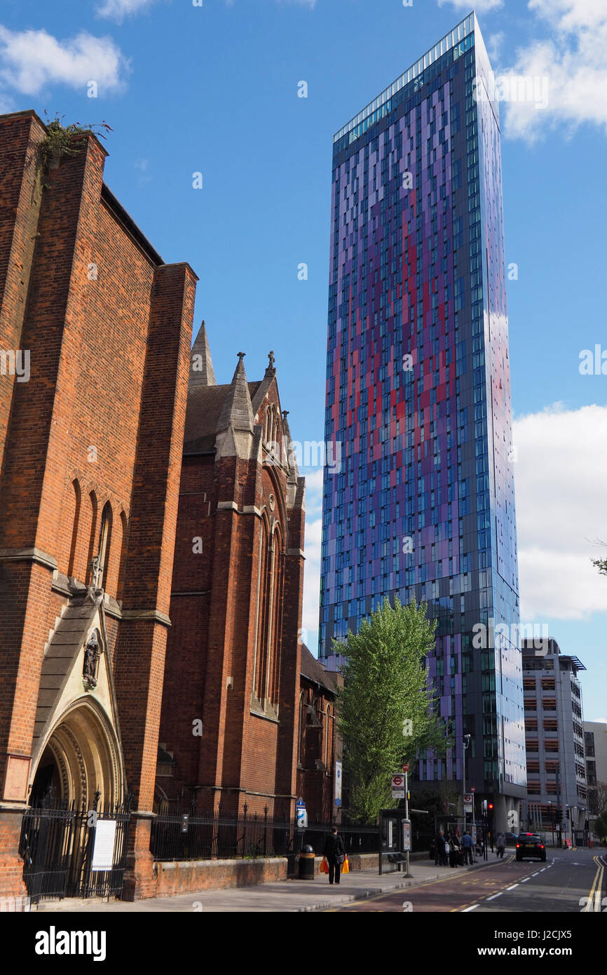 La place du safran de Croydon à pied peuplier Banque D'Images