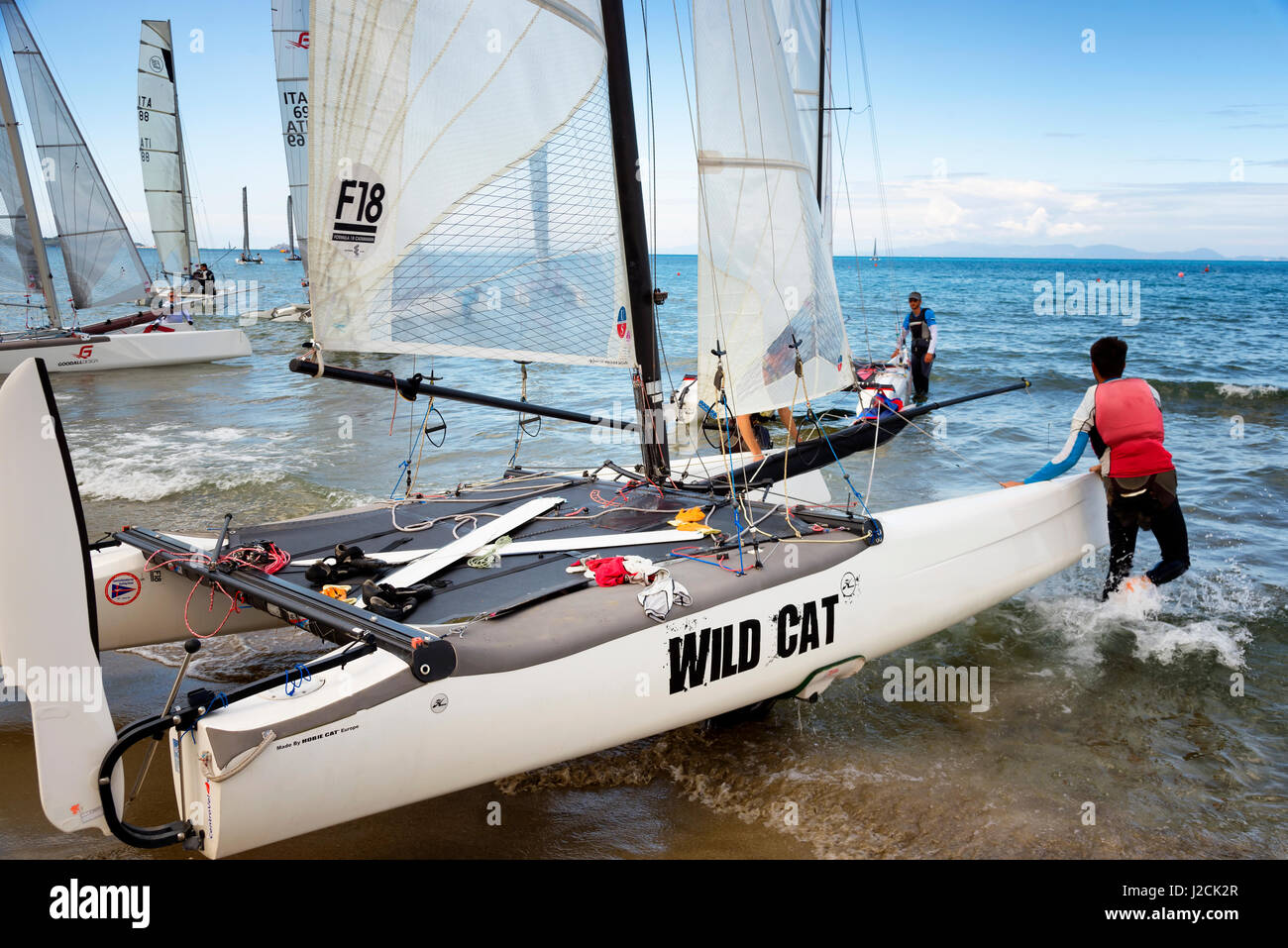 PUNTA ALA - 3 juin : les équipes de la voile sur le catamaran Formule 18 course nationale, le 3 juin 2016 à Punta Ala, Italie Banque D'Images