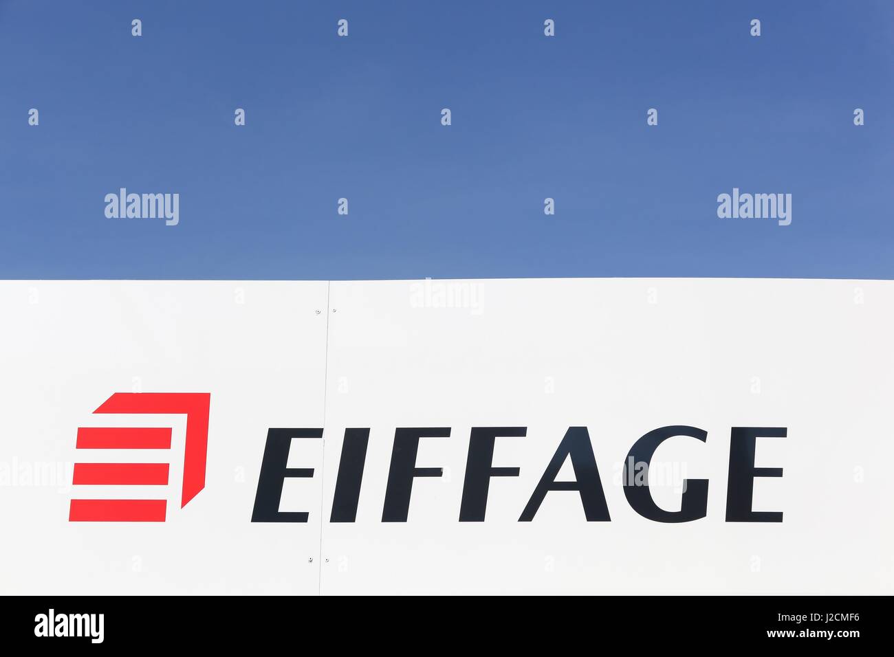 Lyon, France - 19 Février 2017 : Eiffage logo sur un mur. Eiffage est une entreprise de construction française Banque D'Images
