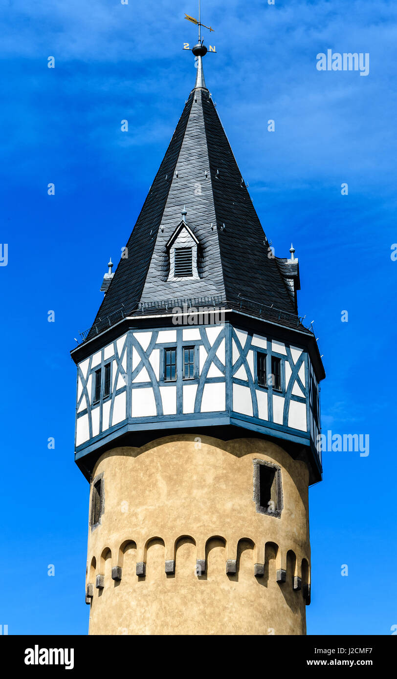 La station de métro Bockenheimer Warte ( Tour Wartturm) dans la région de Frankfurt am Main, Allemagne Banque D'Images
