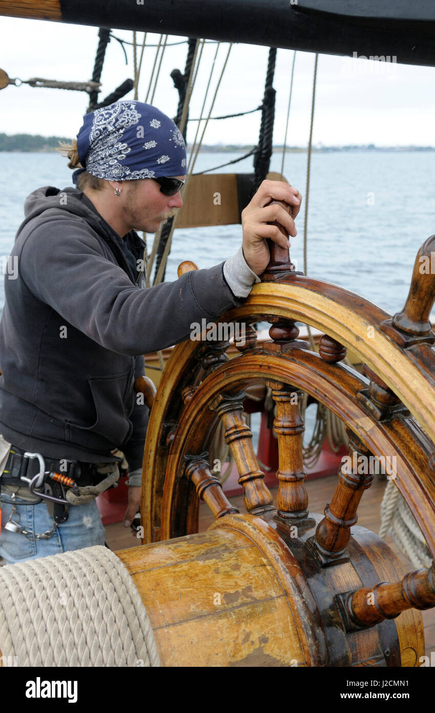 Le Canada, la Colombie-Britannique, Victoria. Station de direction sur le HMS Bounty est un 180 pieds (54 mètres) à gréement carré trois-mâts construit à Lunenburg, Nouvelle-Écosse (utilisation éditoriale uniquement) Banque D'Images