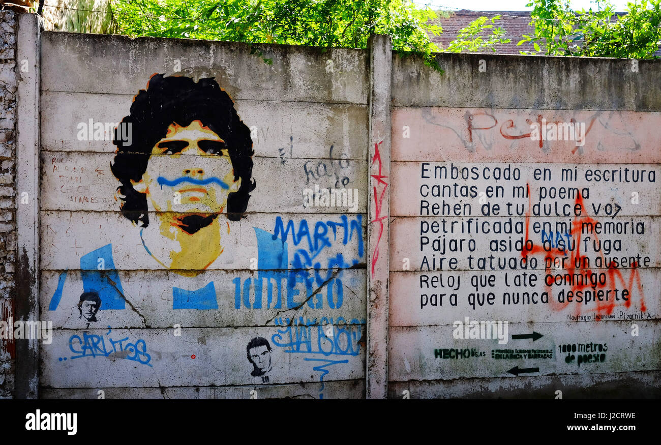 Football graffiti Street art de Diego Maradona dans le quartier de la Boca à Buenos Aires, Argentine.Photo de SAM BAGNALL Banque D'Images