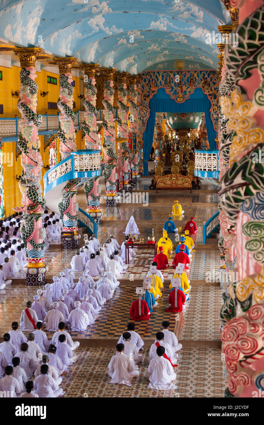 Vietnam, Tay Ninh, Saint-Siège Cao Dai, l'intérieur du grand temple de Cao Dai Banque D'Images