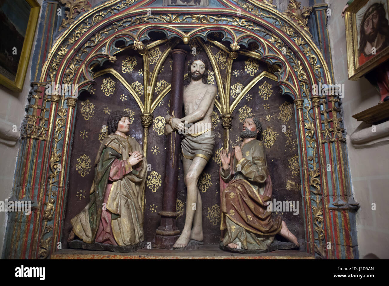 Le Christ à la colonne. Retable gothique à partir de ca. En 1469 la Capilla del Cristo de la Columna (chapelle du Christ à la colonne) dans la cathédrale de Tolède à Tolède, en Espagne. Banque D'Images