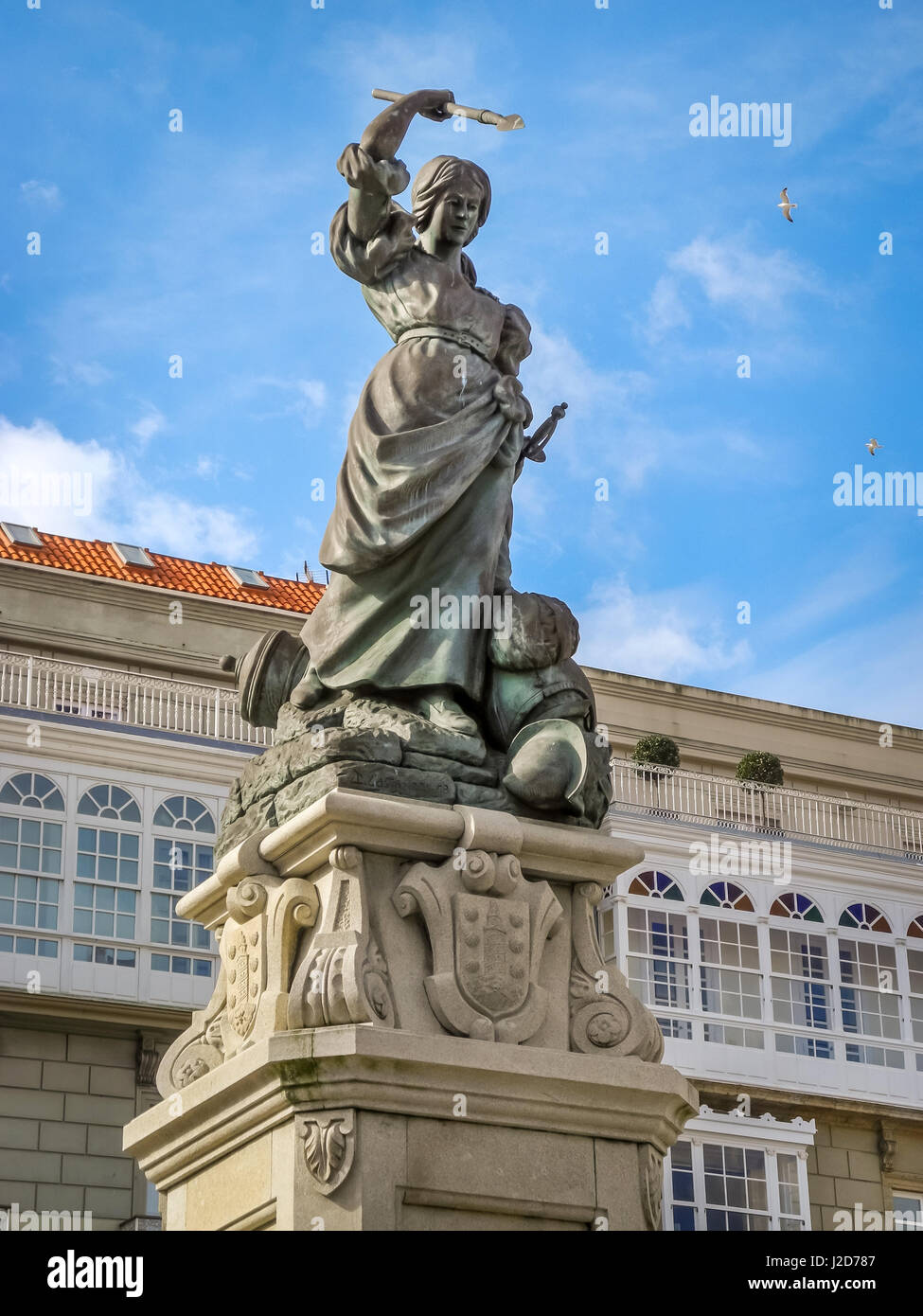LA CORUNA, ESPAGNE - Mars 2017 : Monument de Maria Fernandez Maire de Camara, connu sous le nom de Pita y Maria Pita, une héroïne de la défense galicienne de La Coruna Banque D'Images