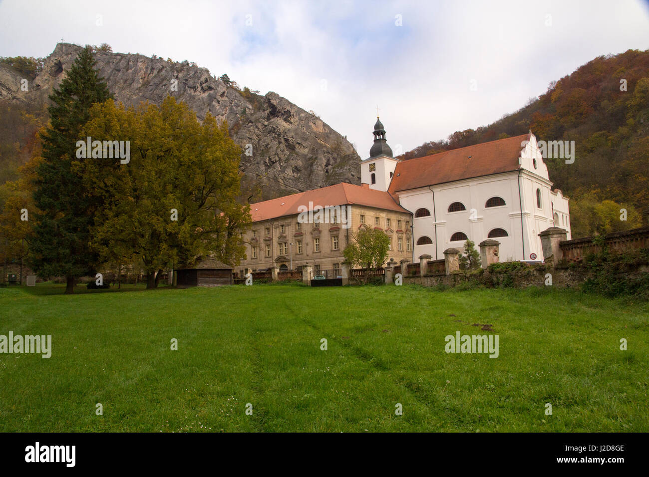 République tchèque, la Bohême, Svaty Jan pod Skalou Svaty Jan pod Skalou est une municipalité et village de Beroun District dans la région de la République tchèque. Banque D'Images