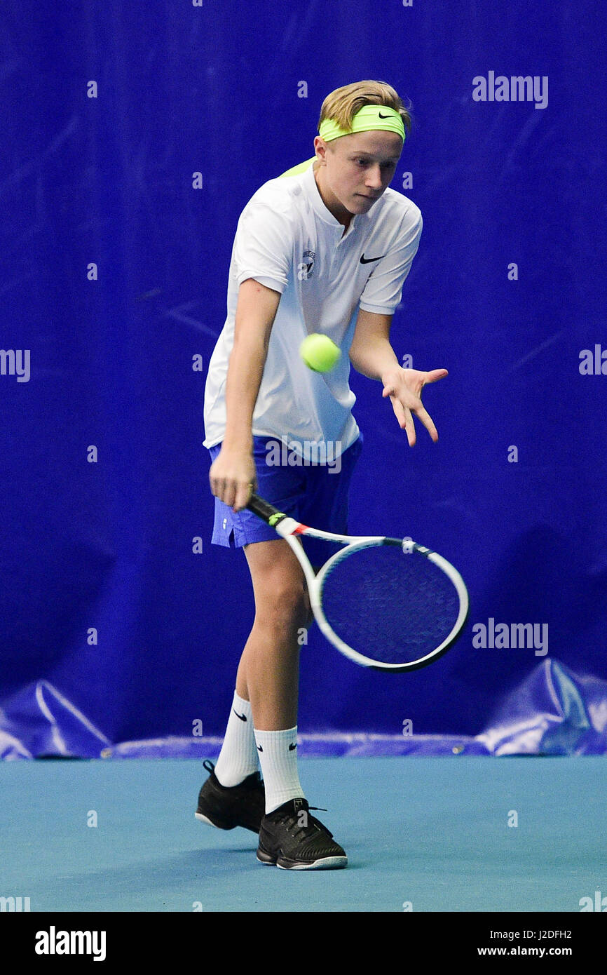 12 mars 2017, Sainte-Geneviève-des-Bois, France, Tim Essonne sous 14  finales du tournoi de tennis ; Leo Borg (SWE)(Bjorn Borg' fils Photo Stock  - Alamy