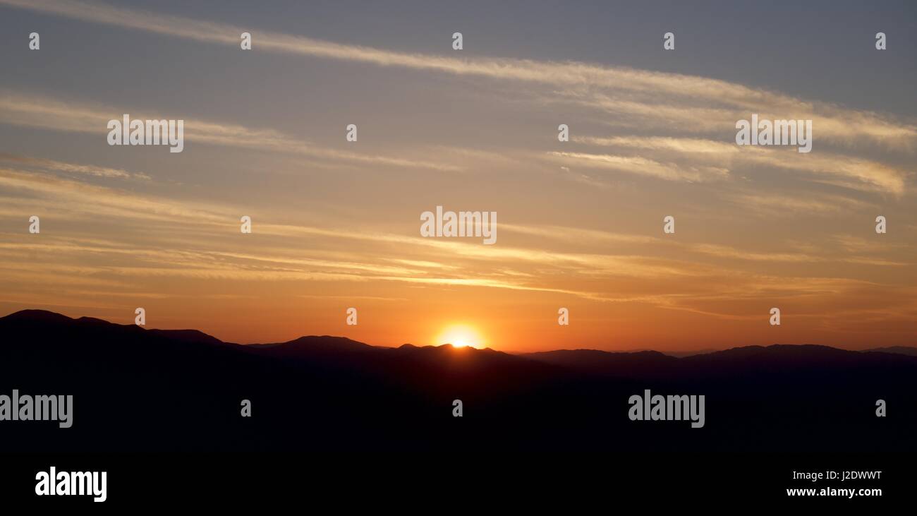 Coucher de soleil depuis Dante's View avec vue sur le bassin de Badwater dans la vallée de la mort est de la Californie aux Etats-Unis, le meilleur endroit sur terre Banque D'Images