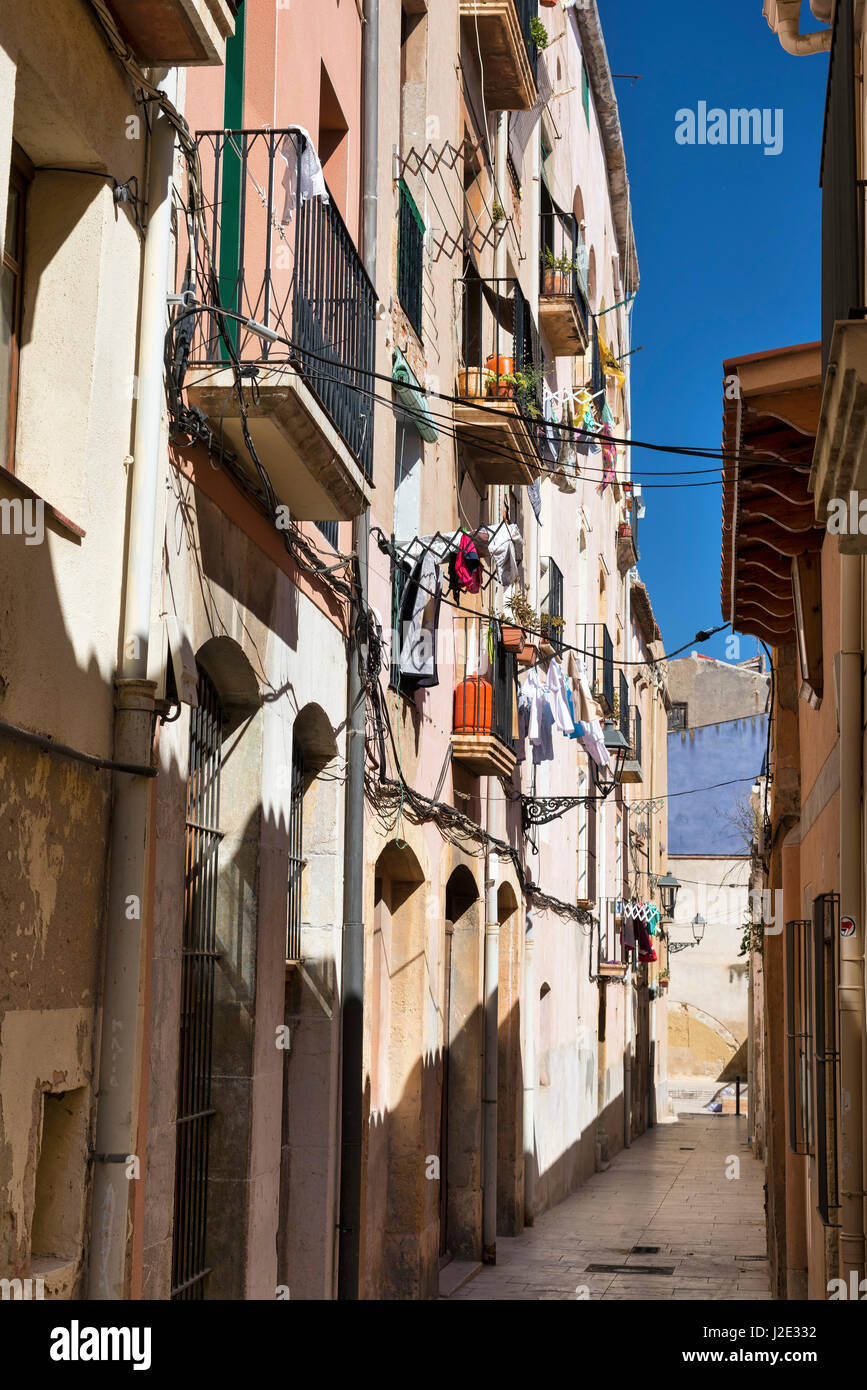 Tarragone (Catalogne, Espagne) : old street dans le quartier gothique, près de la cathédrale médiévale Banque D'Images