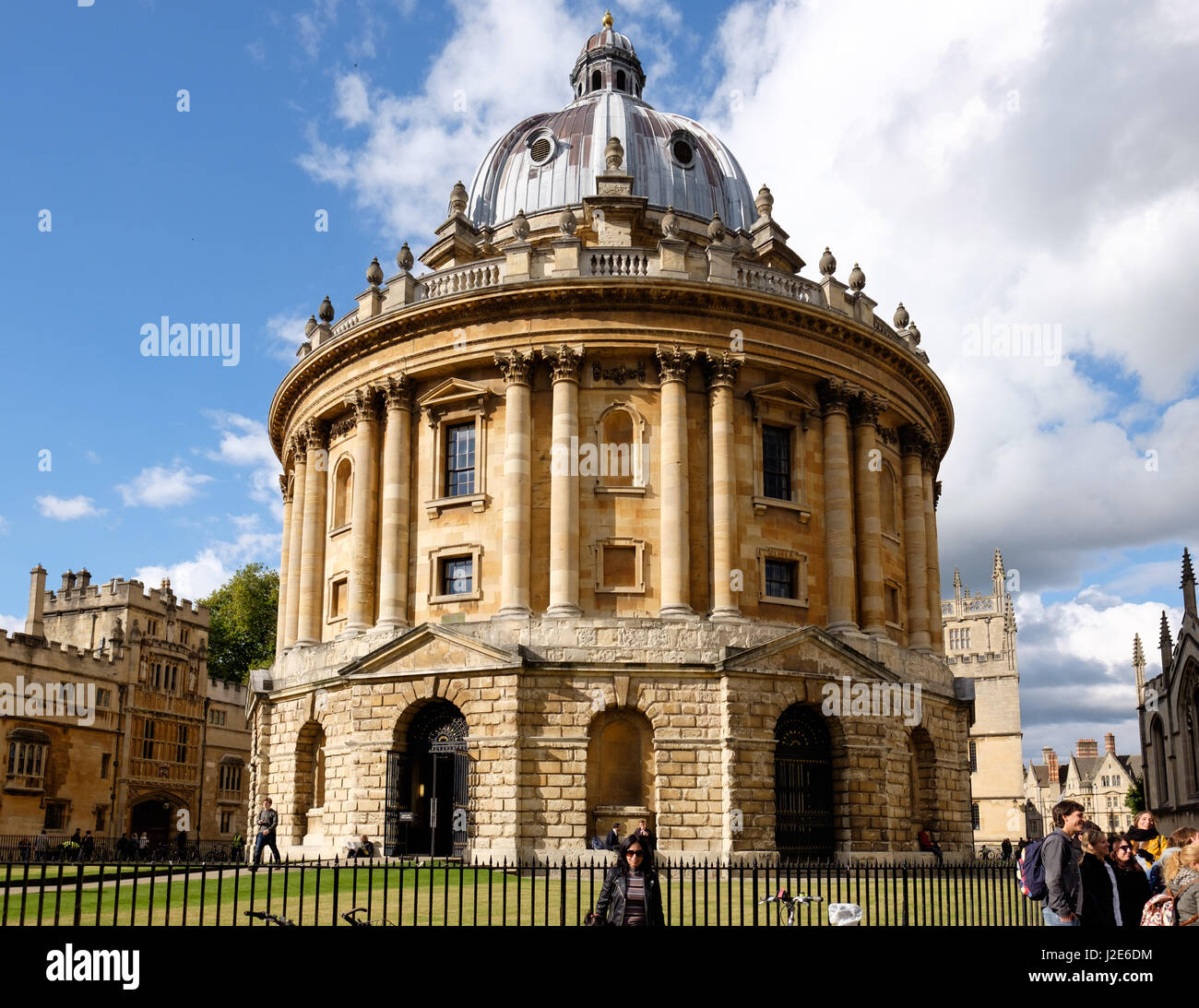 La Radcliffe Camera est un bâtiment de l'Université d'Oxford, Angleterre par James Gibbs. Il fait partie de la Bodleian Library Banque D'Images