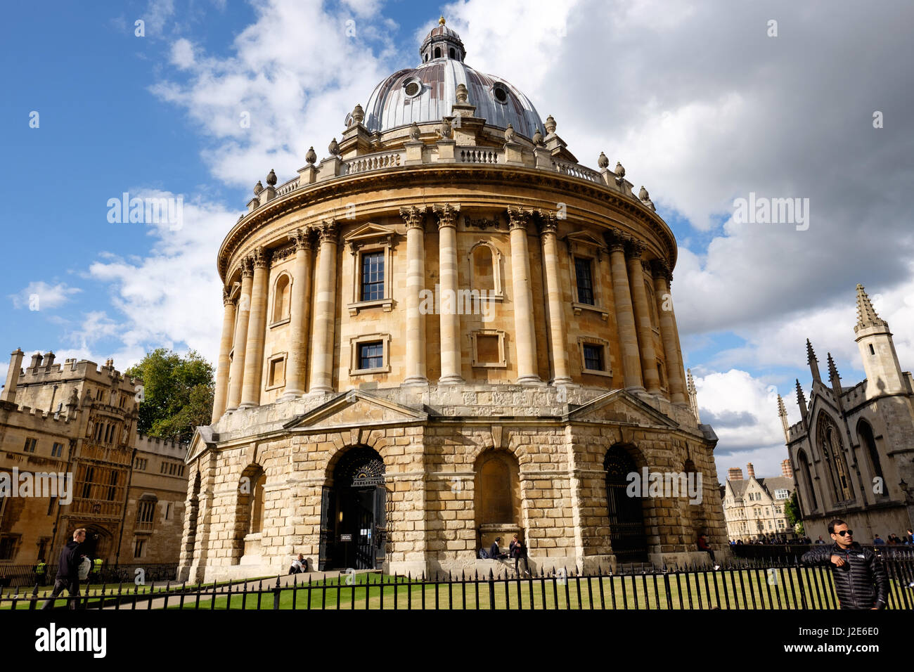 La Radcliffe Camera (Caméra, signifiant 'Prix' en latin ; familièrement, 'Rad Cam' ou 'La caméra') est un bâtiment de l'Université d'Oxford, Angleterre, conçu Banque D'Images