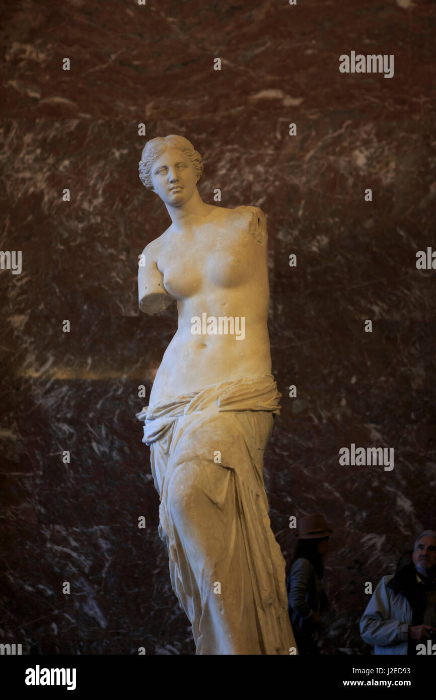 La Vénus de Milo est une sculpture grecque antique exposé au Louvre à Paris, France. Banque D'Images