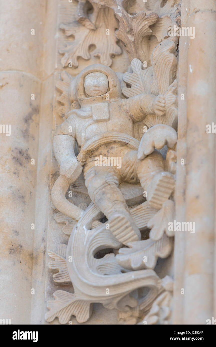 L'Espagne, Salamanque, cathédrale, sculpture de secours astronaute sur nouveau portail Banque D'Images
