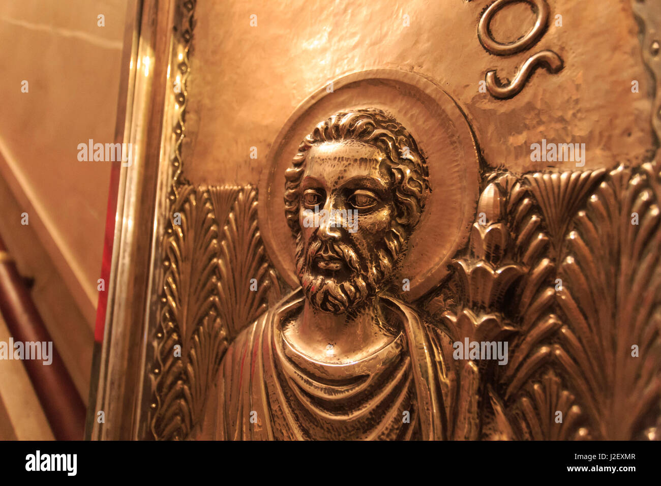 L'art chrétien travaille dans le monastère de Montserrat à la périphérie de Barcelone, Espagne Banque D'Images