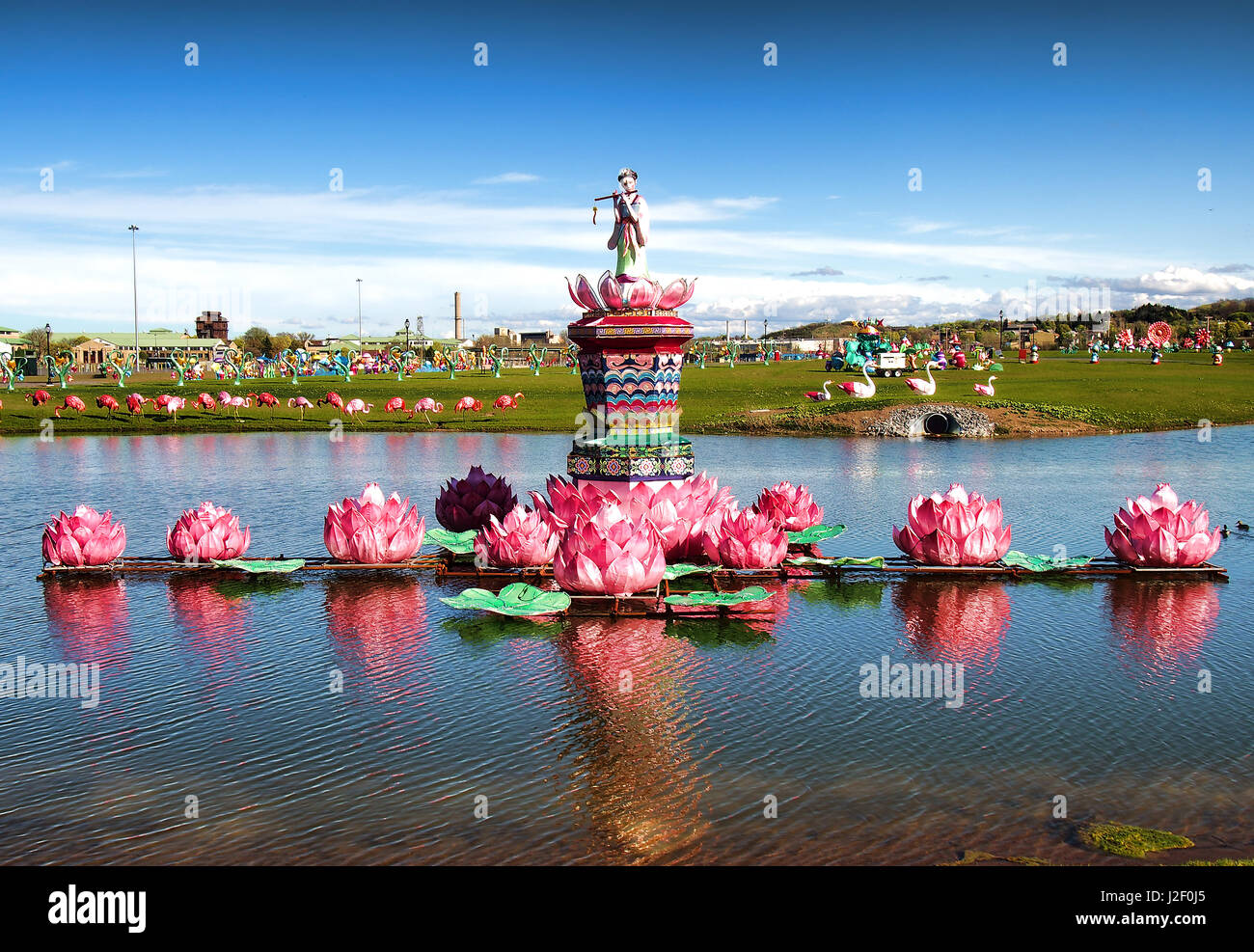 Solvay, New York, USA. Le 26 avril 2017. L'État de New York Festival de lanternes chinoises à l'état des expositions de Solvay, New York. Affiche lumineuse LED Banque D'Images