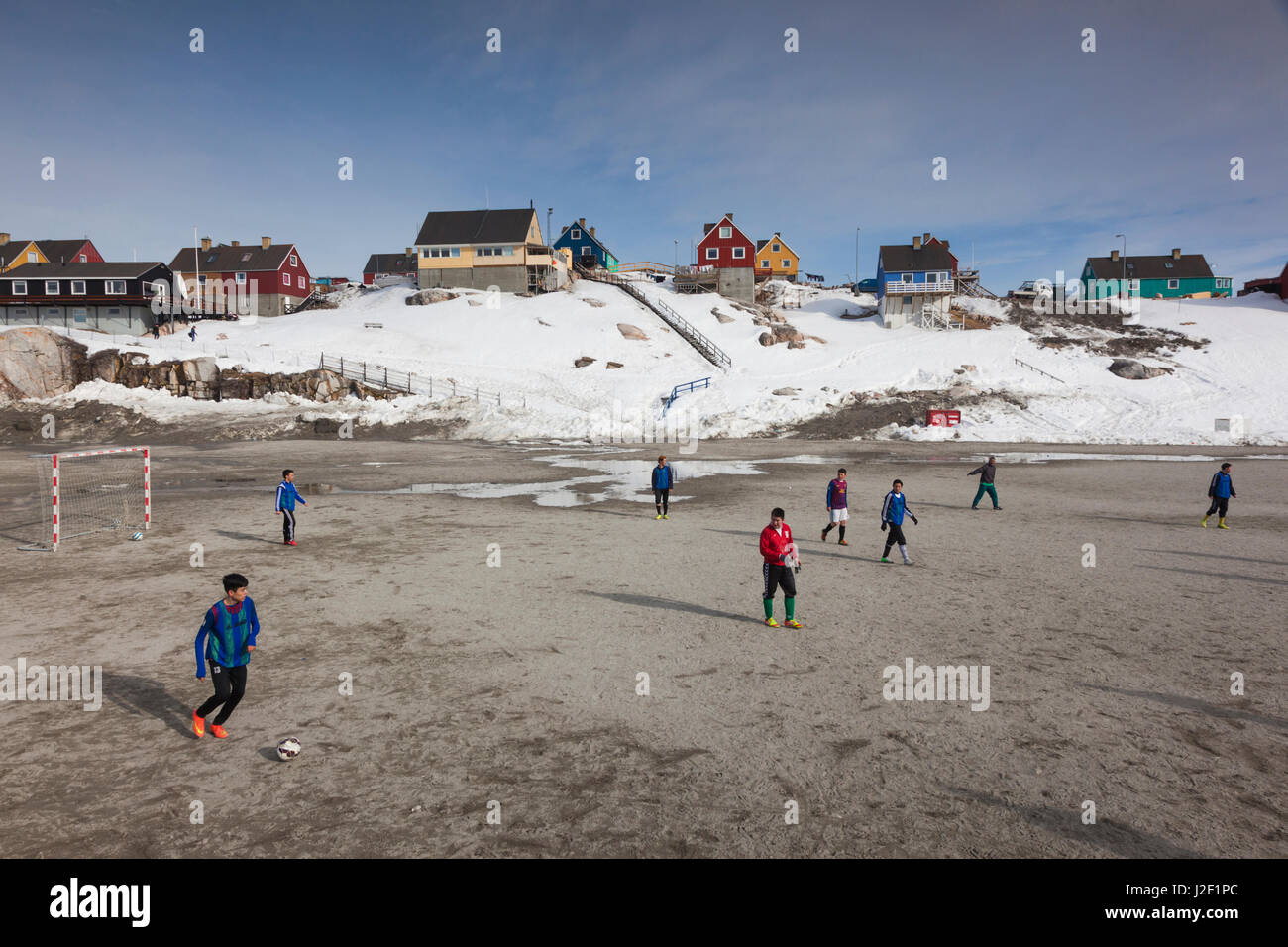 Le Groenland, baie de Disko, Ilulissat, terrain de football Banque D'Images