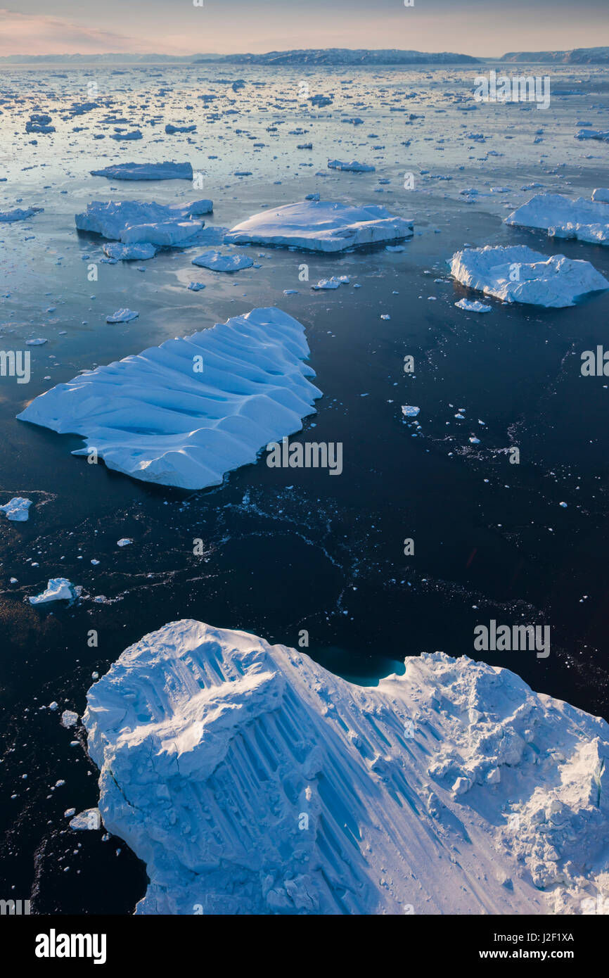 Le Groenland, baie de Disko, Ilulissat, la glace flottante, vue aérienne Banque D'Images