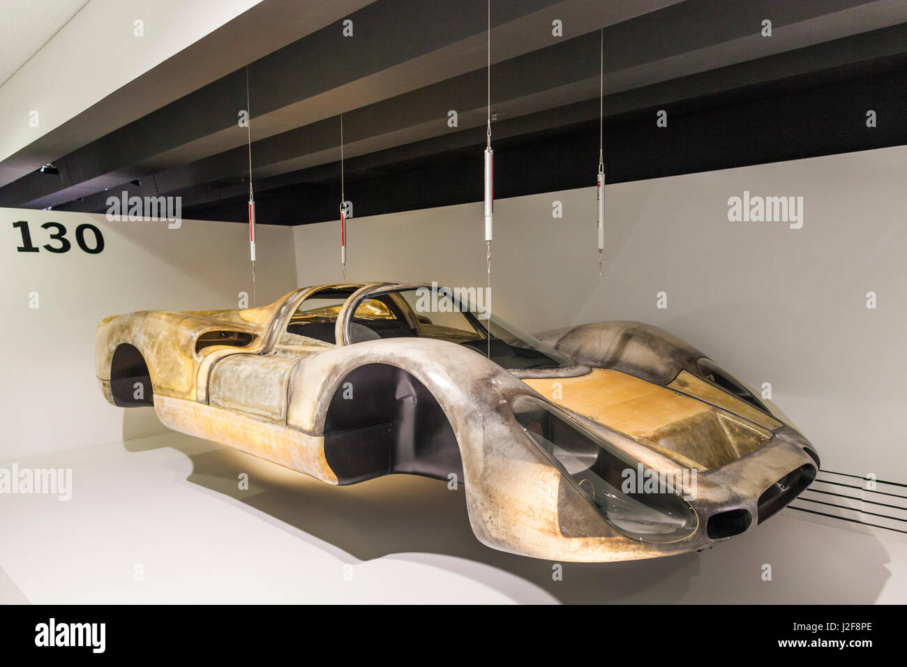 Allemagne, Baden-wurttemberg, Stuttgart-Zuffenhausen, Porsche Museum, fibre de caisse de Porsche 908 Banque D'Images