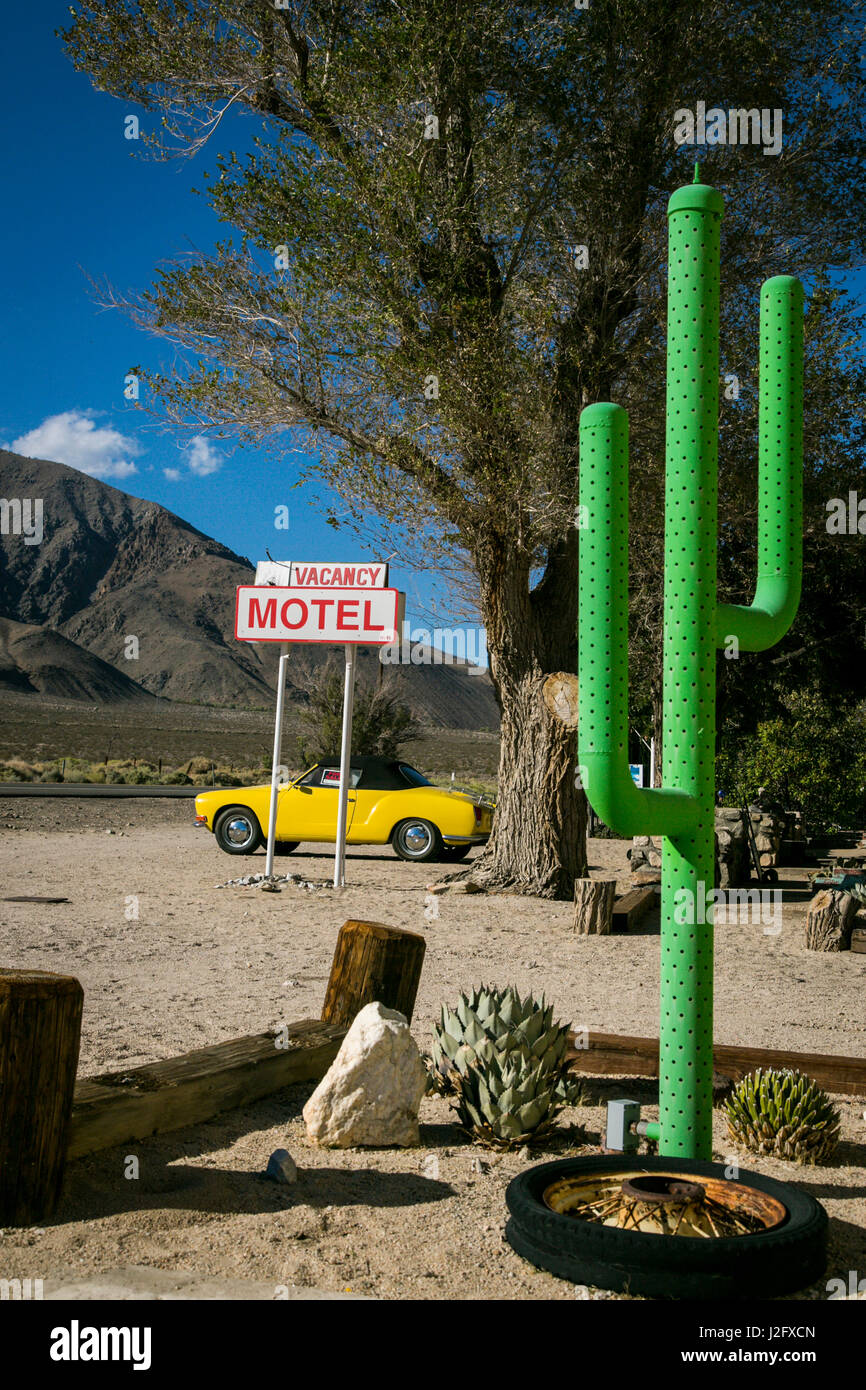 Motel sign vacance, de l'indépendance, en Californie, USA. Banque D'Images