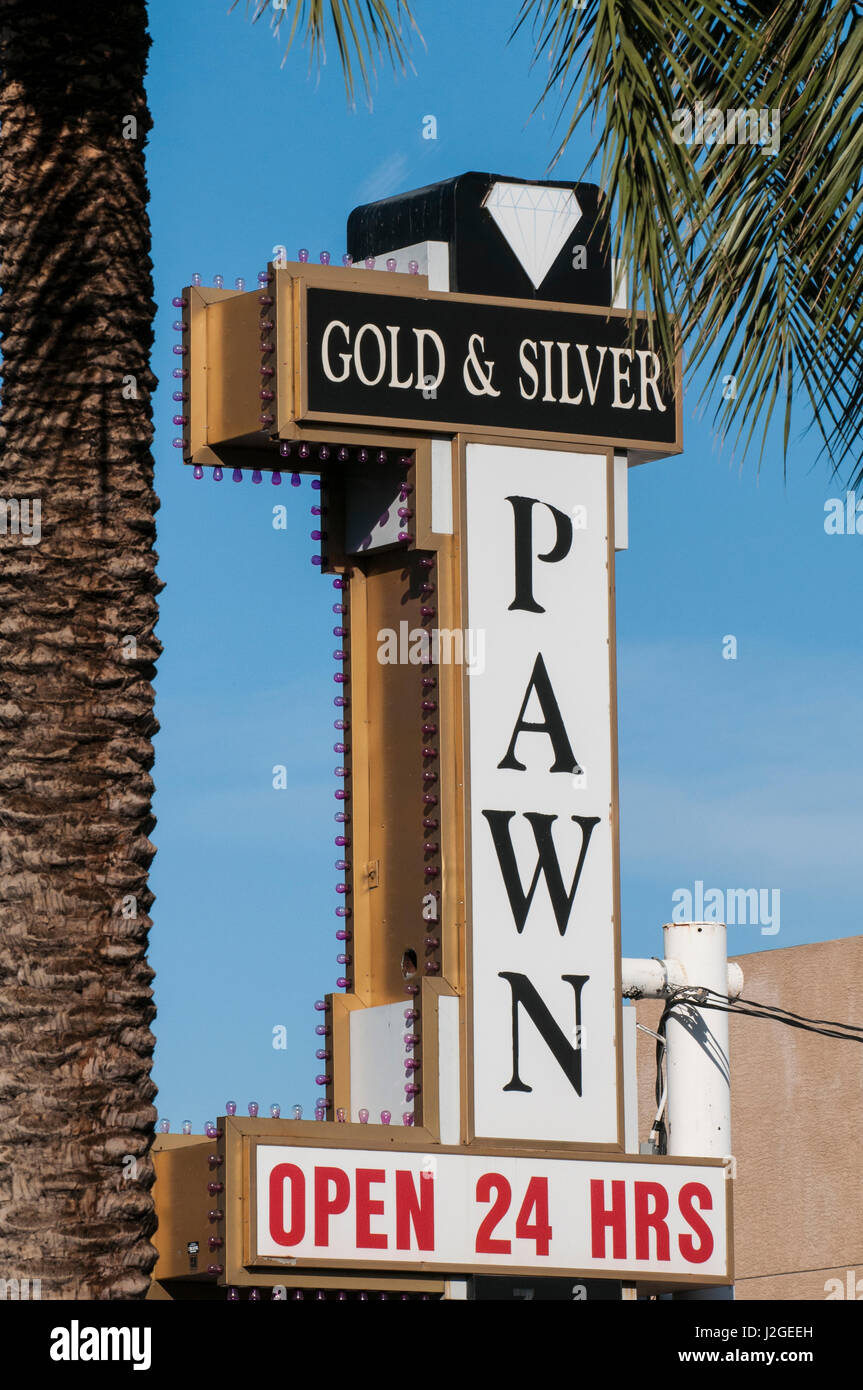 Gold Silver Pawn Shop Featured Banque d'image et photos - Alamy