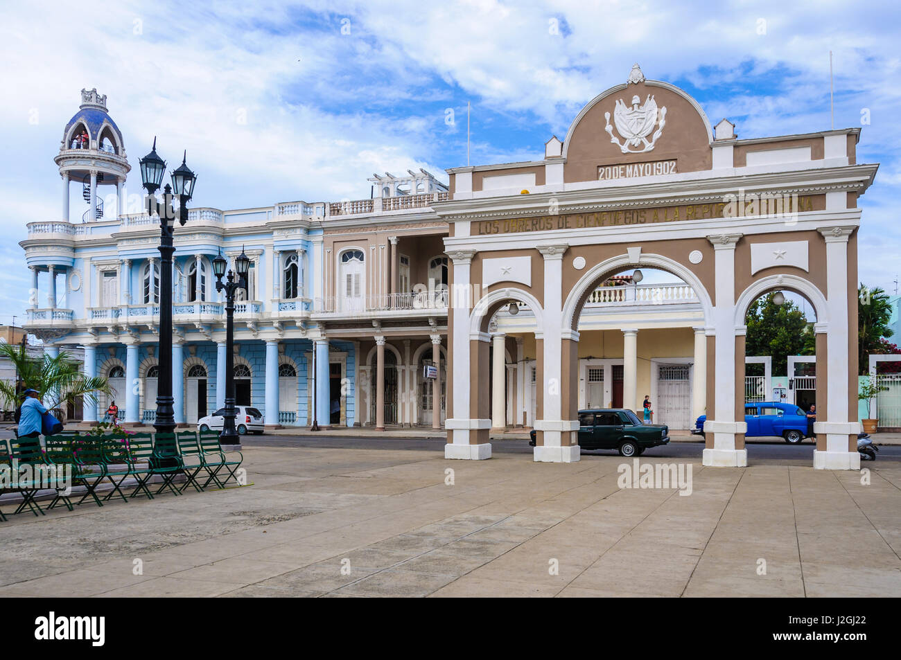 L'Arc de Triomphe dans le parc Jose Marti, l'UNESCO World Heritage place principale de Cienfuegos, Cuba Banque D'Images