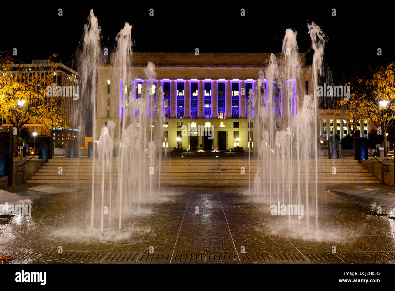 Davison County Courthouse et sa fontaine. Davison Comté, Nashville, Tennessee.(Large format formats disponibles) Banque D'Images