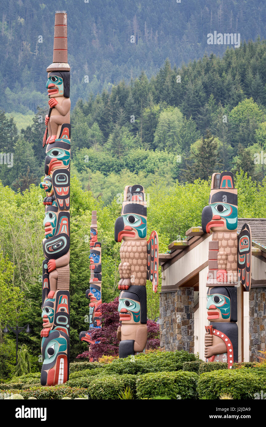 USA, l'État de Washington, de Jamestown. Art Totem (PR) comme crédit : Don Paulson / Jaynes Gallery / DanitaDelimont.com Banque D'Images USA, l'État de Washington, de Jamestown. Art Totem (PR) comme crédit : Don Paulson / Jaynes Gallery / DanitaDelimont.com Banque D'Images