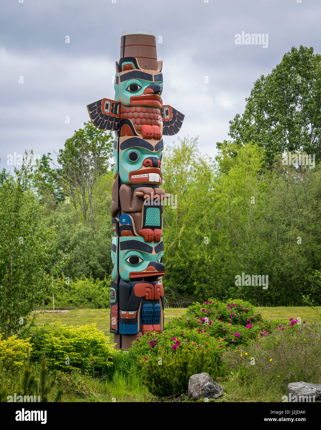 USA, l'État de Washington, de Jamestown. Art Totem (PR) comme crédit : Don Paulson / Jaynes Gallery / DanitaDelimont.com Banque D'Images USA, l'État de Washington, de Jamestown. Art Totem (PR) comme crédit : Don Paulson / Jaynes Gallery / DanitaDelimont.com Banque D'Images