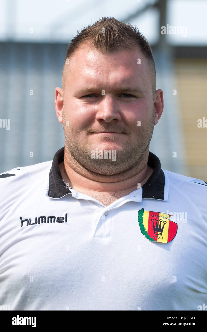 2016.07.08 Kielce Pilka nozna Ekstraklasa sézon Korona Kielce sesja 2016/2017 - zdjeciowa Buklat N/z Mateusz Foto Lukasz Laskowski / PressFocus 2016.07.08 Kielce Pologne Ekstraklasa Football 2016/2017 saison photocall de l'équipe de Korona Kielce Mateusz Buklat Crédit : Lukasz Laskowski / PressFocus Banque D'Images