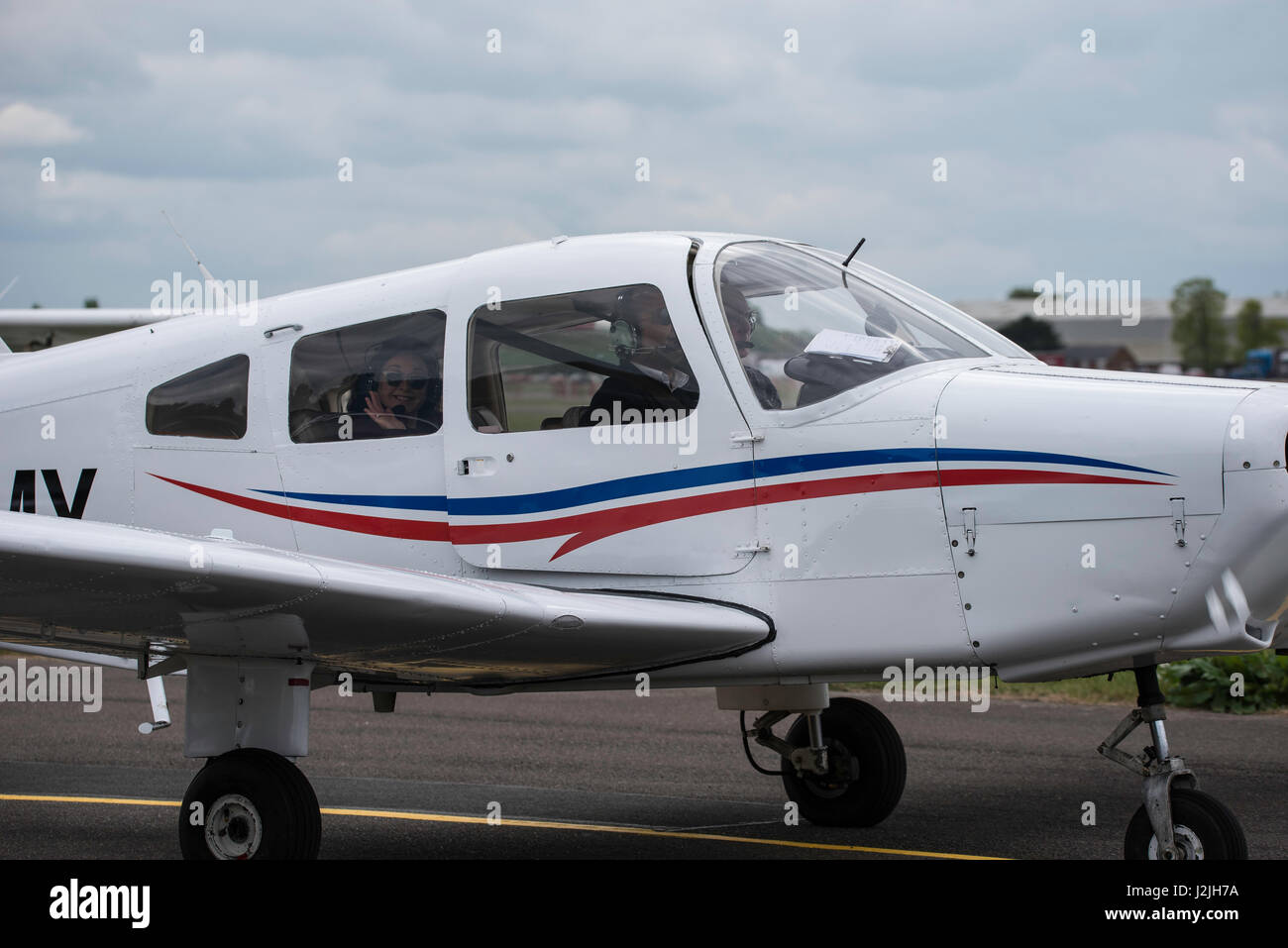 Piper PA-28-161 Warrior I le taxi way à North Weald Airfield Banque D'Images