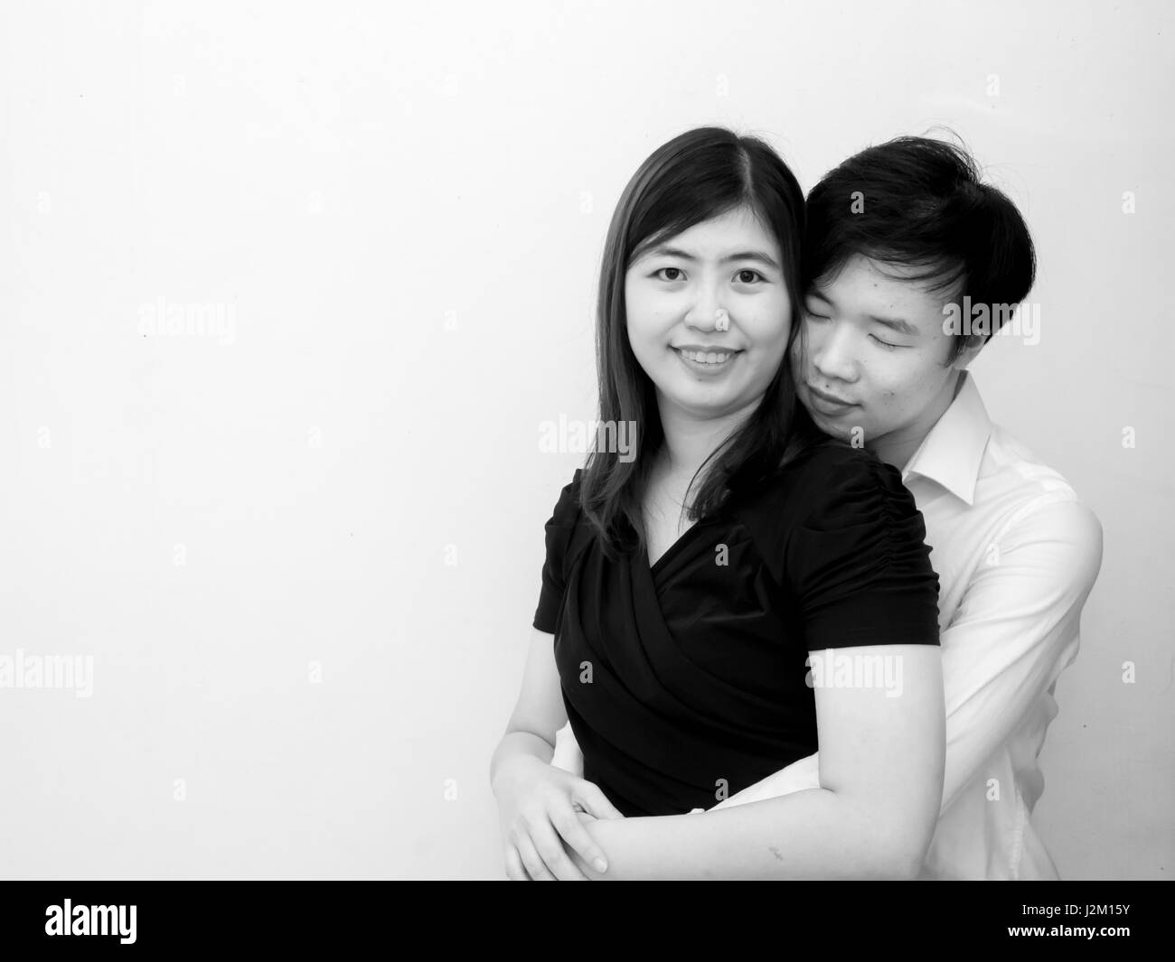 Young Asian Couple le jour de la Saint-Valentin Banque D'Images