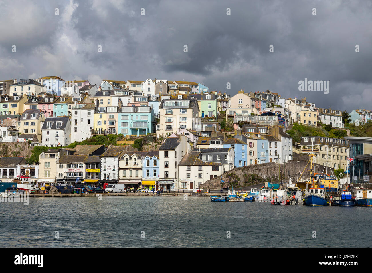 Vue sur le port de Brixham et Marina, dans le sud du Devon, UK Banque D'Images Vue sur le port de Brixham et Marina, dans le sud du Devon, UK Banque D'Images