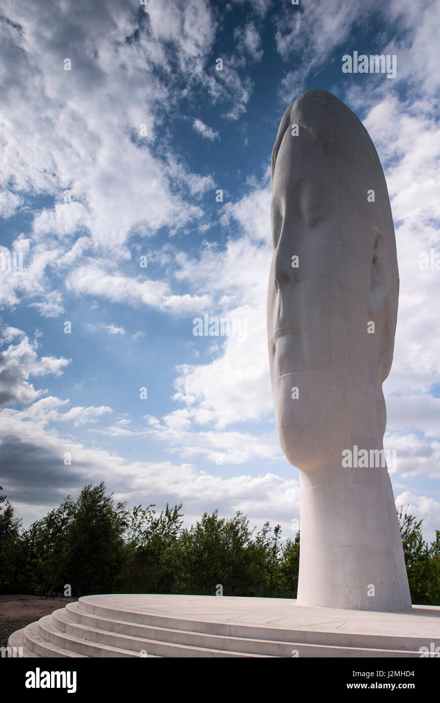 Le rêve d'une statue de la tête des jeunes filles. Site de la mine de Sutton Manor. Banque D'Images