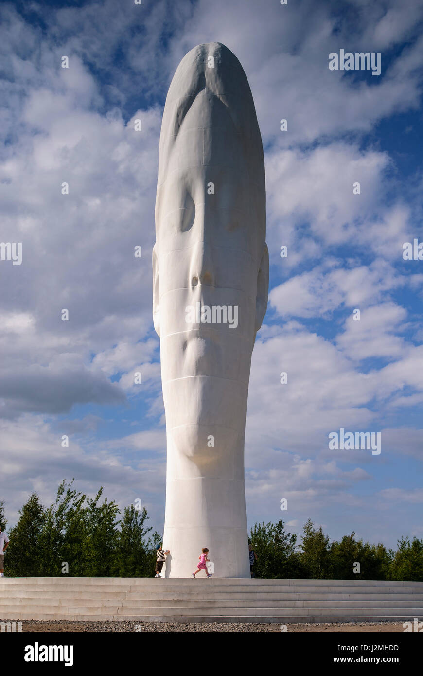 Le rêve d'une statue de la tête des jeunes filles. Site de la mine de Sutton Manor. Banque D'Images