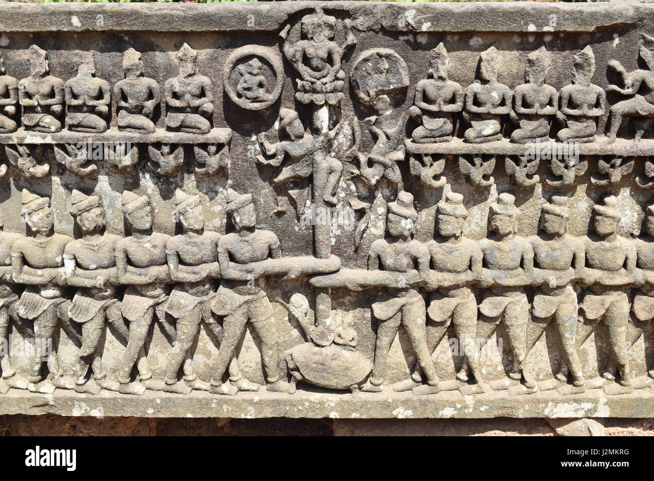 Pierre bouddhiste hindoue antique décorations en relief le Prasat Ta Prohm temple, Takeo, au Cambodge Banque D'Images