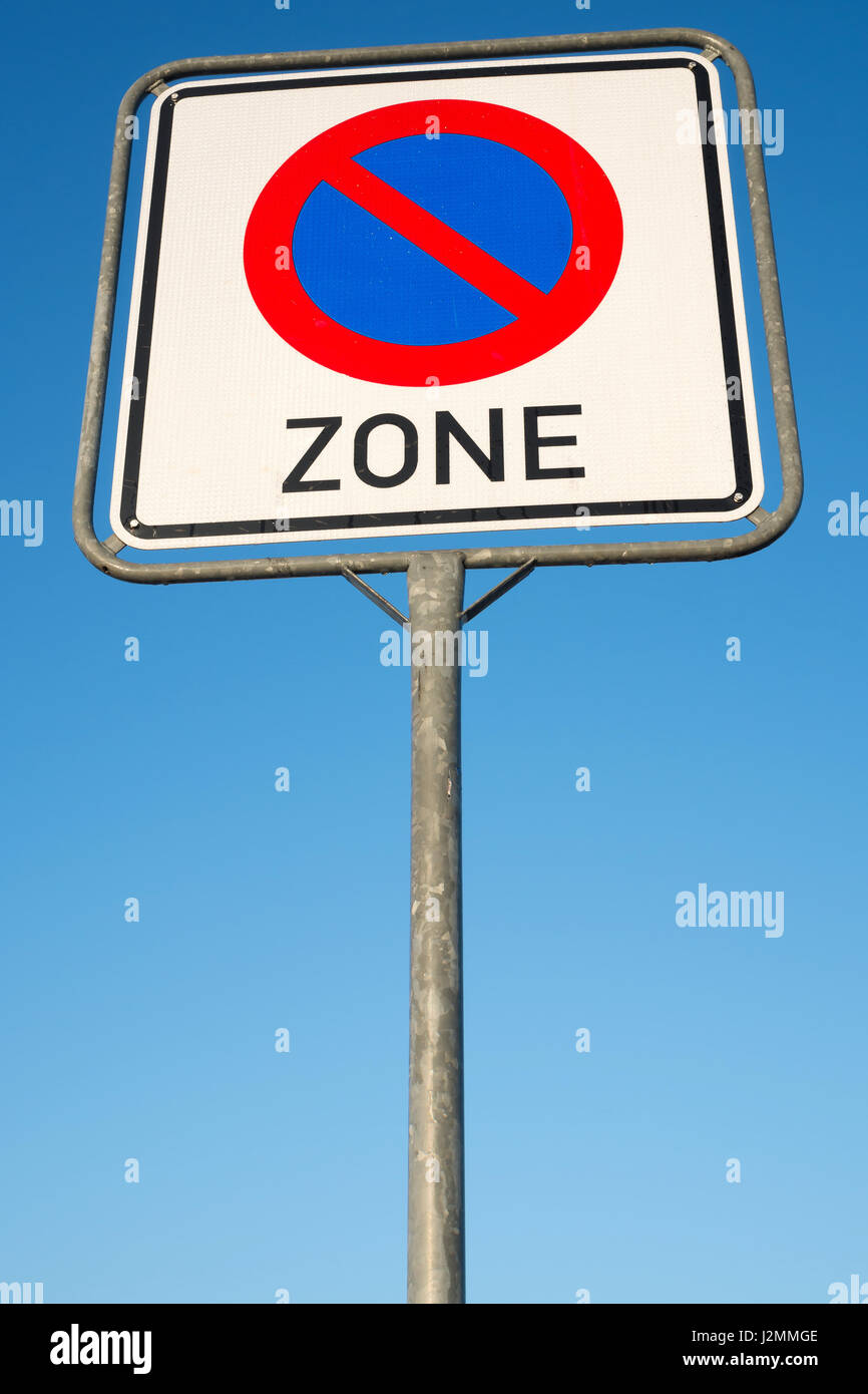 German road sign : pas de zone de stationnement Banque D'Images