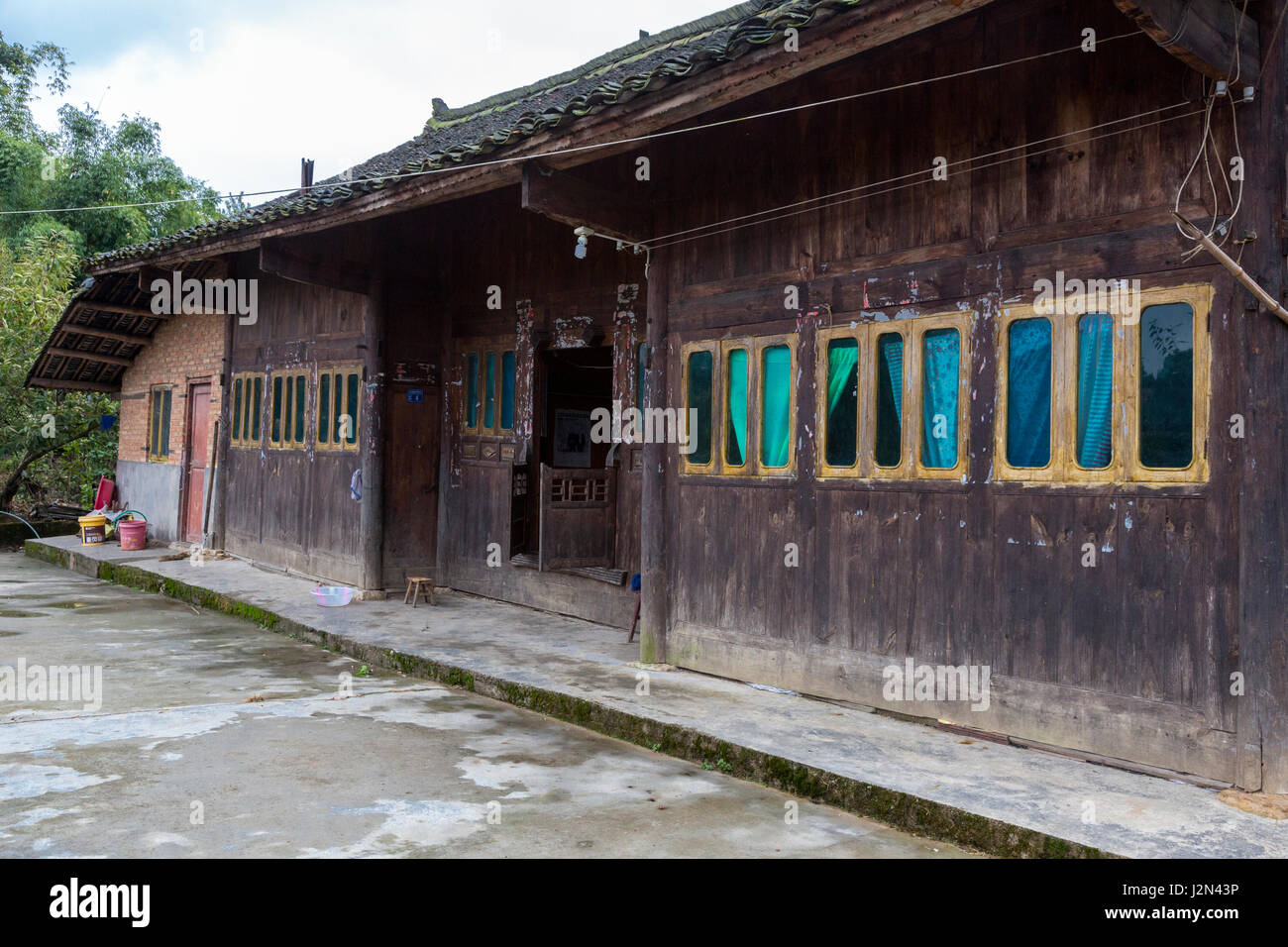 Matang, Village Gejia du Guizhou, en Chine. Maison privée dans le village. Banque D'Images