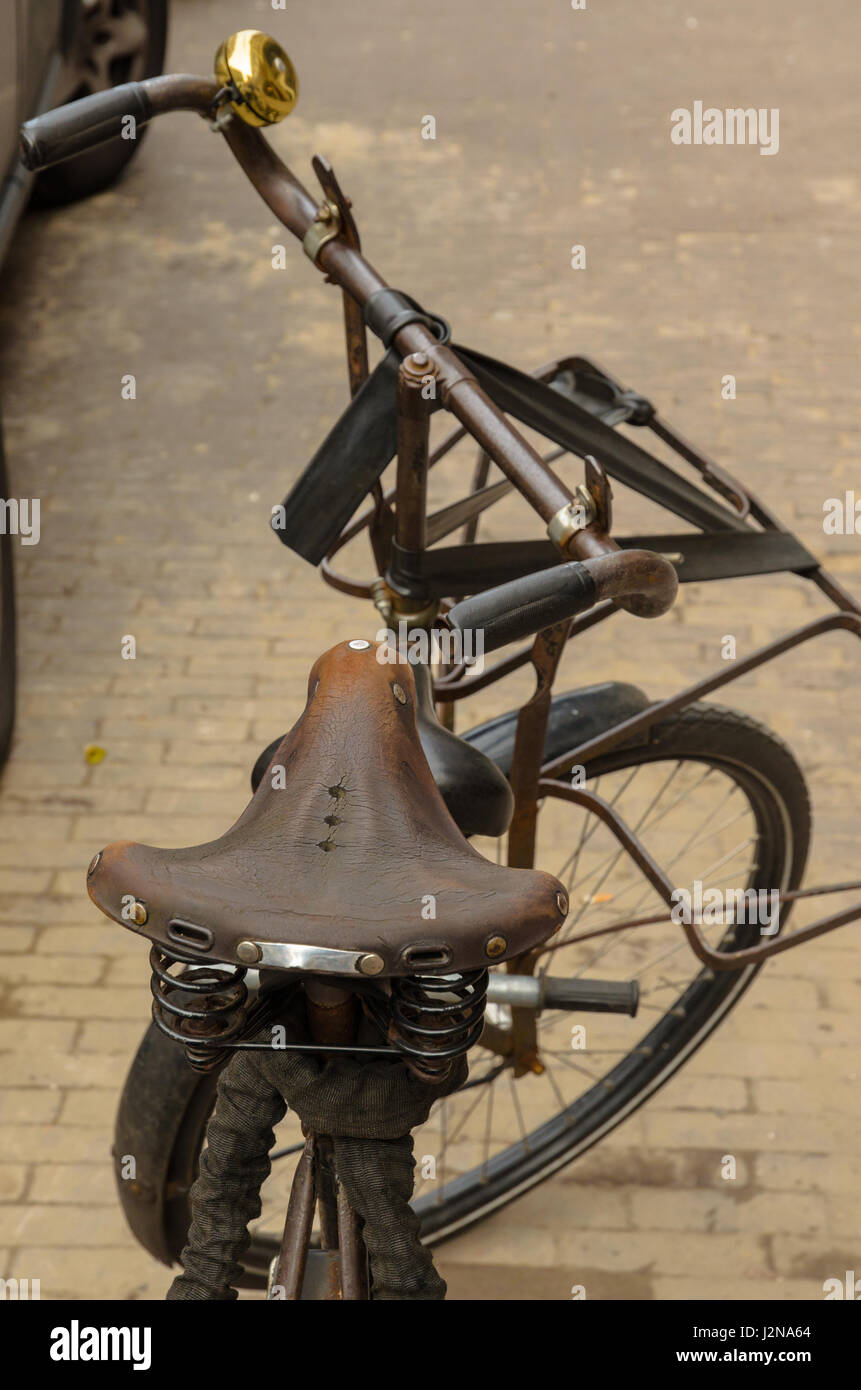 Classic dutch bicycle Banque de photographies et d'images à haute  résolution - Alamy