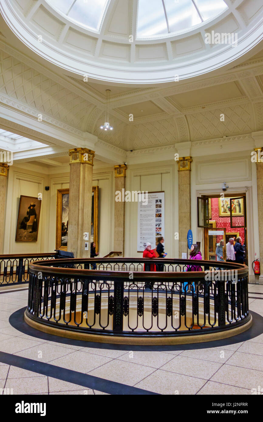 Intérieur de la Walker Art Gallery, Liverpool, Merseyside Banque D'Images