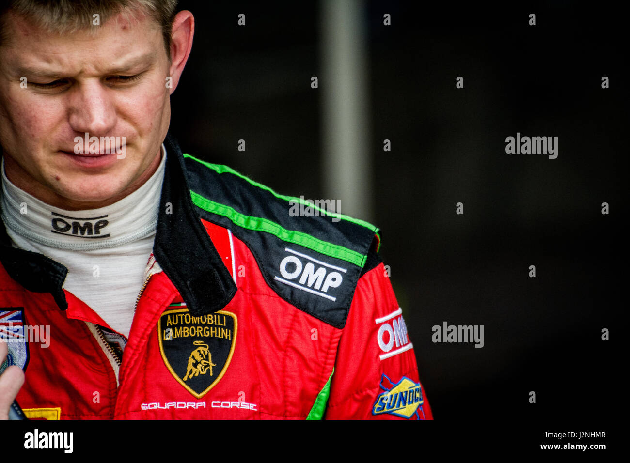 Corby, Northamptonshire, Angleterre. 29 avril, 2017. Pilote de course GT britannique Phil Keen et Barwell Motorsport lors de la session pratique British GT Championship à Rockingham Motor Speedway (photo de Gergo Toth / Alamy Live News) Banque D'Images