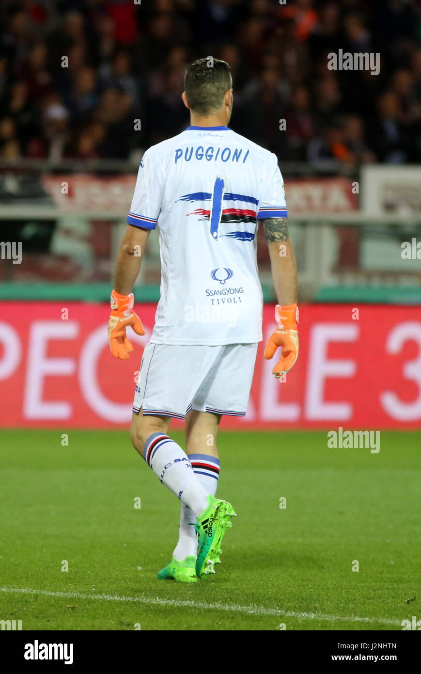 Turin, Italie. Apr 29, 2017. Christian Puggioni (Sampdoria) au cours de la serie d'un match de football entre Torino FC et la Sampdoria au stade olympique Grande Torino le 29 avril 2017 à Turin, Italie. Credit : Massimiliano Ferraro/Alamy Live News Banque D'Images