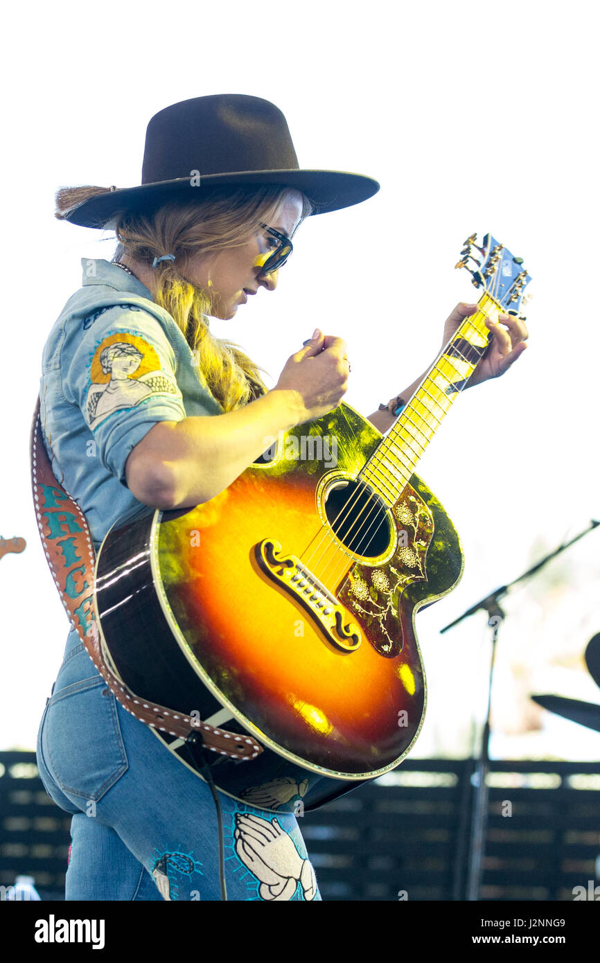 Indio, California, USA. Apr 29, 2017. MARGO : au cours de Stagecoach Music Festival à Indio, Californie Crédit : Daniel DeSlover/ZUMA/Alamy Fil Live News Banque D'Images