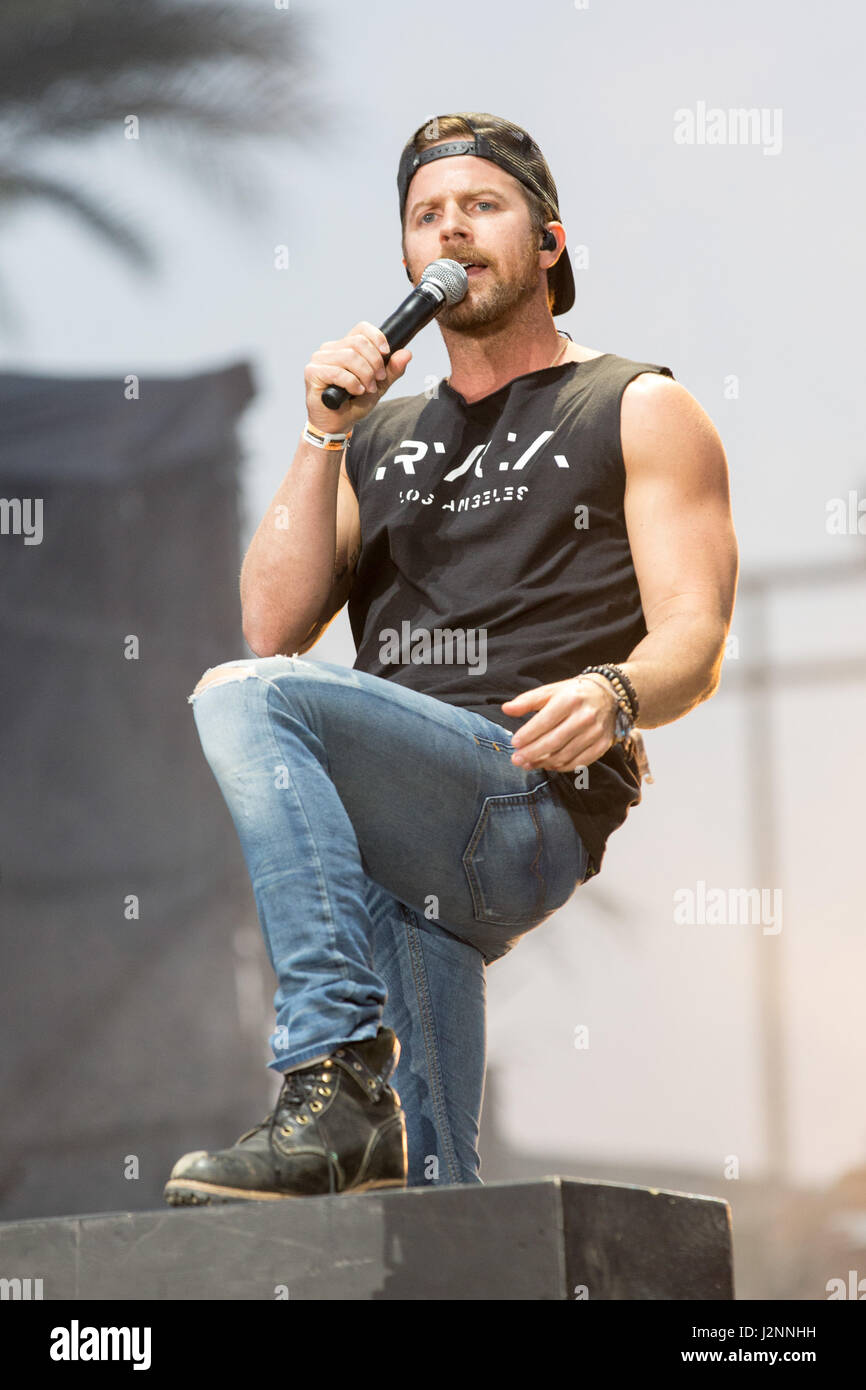 Indio, California, USA. Apr 29, 2017. KIP Moore au cours de Stagecoach Music Festival à Indio, Californie Crédit : Daniel DeSlover/ZUMA/Alamy Fil Live News Banque D'Images