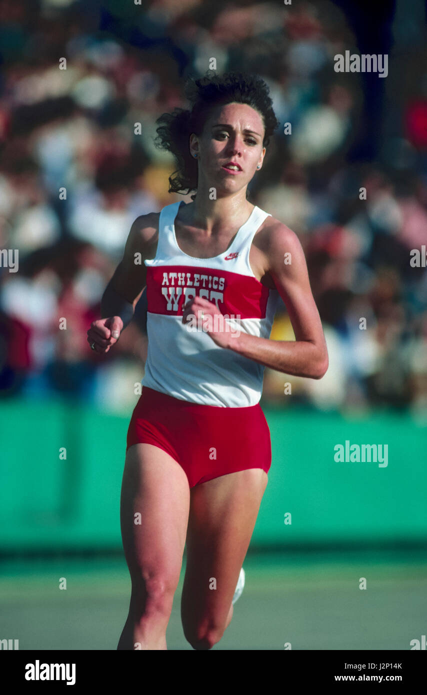 Mary Decker concurrentes dans le pré 1982 Classic. Banque D'Images