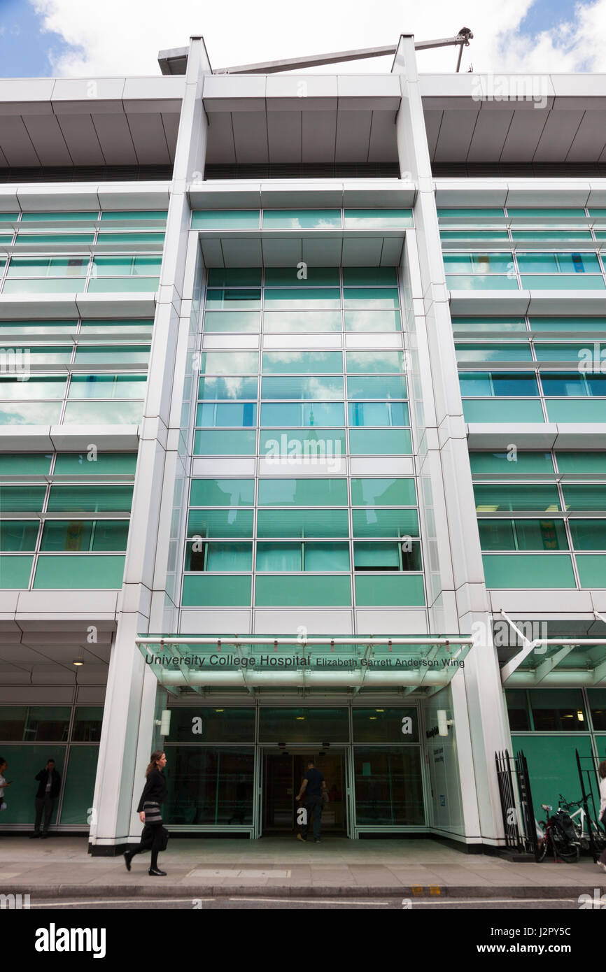 L'avant sur l'extérieur et entrée de l'University College Hospital de Londres ; l'Elizabeth Garrett Anderson aile. Journée ensoleillée avec ciel bleu. UK. Banque D'Images