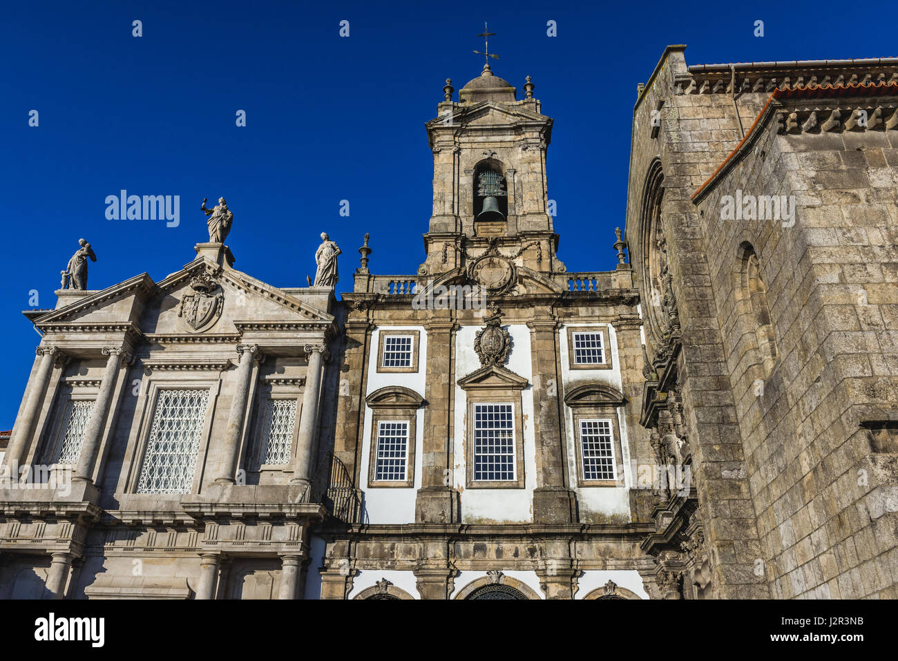 Église de la Vénérable tiers-Ordre de Saint François (à gauche) et l'église de Saint François (Igreja de São Francisco) dans la ville de Porto, Portugal Banque D'Images