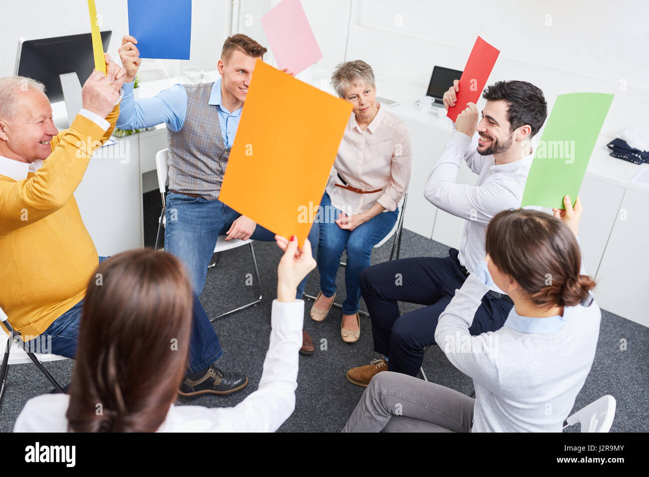 Dans l'équipe de l'atelier créatif de teambuilding et succès Banque D'Images