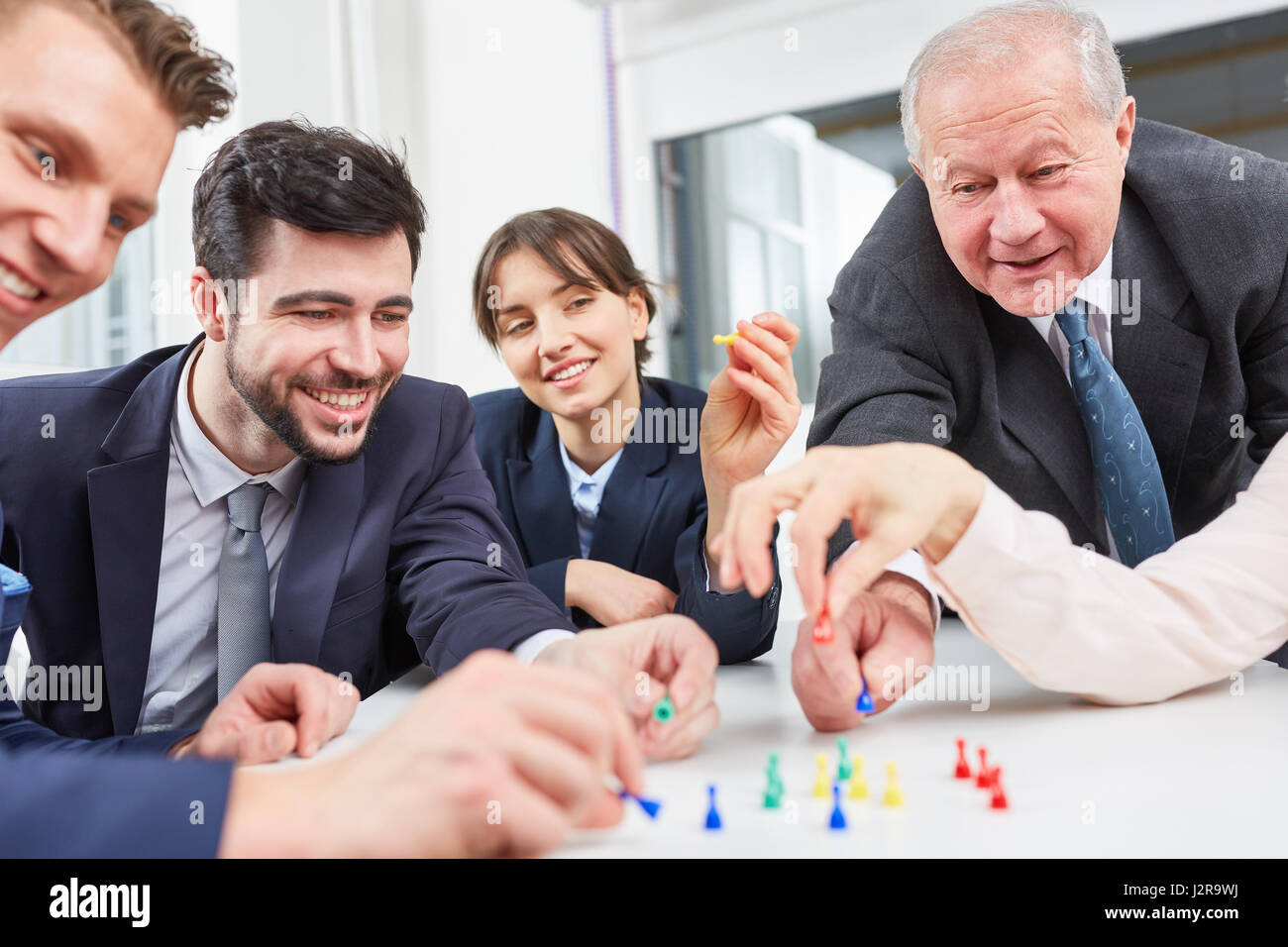 Jeu de l'équipe d'affaires pour l'exercice de coopération d'équipe Banque D'Images